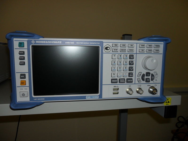 Файл:20120704 SMBV100A 257717 1.jpg