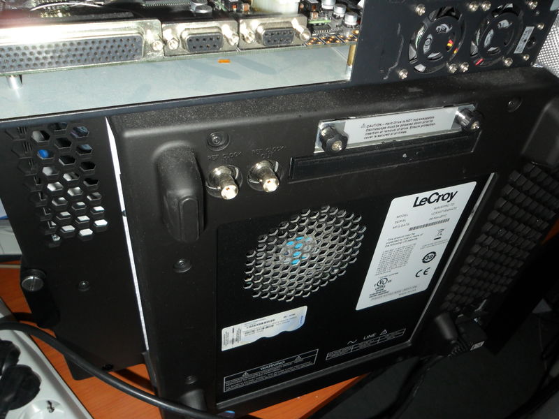 Файл:20111103 LeCroy 715Zi LCRY0719N54470 back.JPG